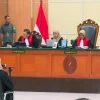 Sidang Dokter Tifa: Andi Azwan Bantah Terima Dana Jokowi, Sorotan pada Absennya Jokowi