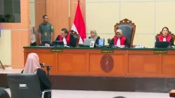 Sidang Dokter Tifa: Andi Azwan Bantah Terima Dana Jokowi, Sorotan pada Absennya Jokowi