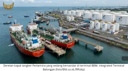 Stok BBM Nasional 16–18 Hari, Bahlil Lahadalia Minta Pertamina Tambah Kapal