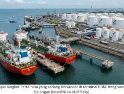 Stok BBM Nasional 16–18 Hari, Bahlil Lahadalia Minta Pertamina Tambah Kapal