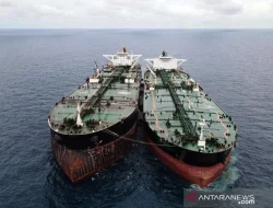 Supertanker Pelanggar Dihantam di Selat Hormuz, Iran Perketat Kendali Jalur Minyak Dunia