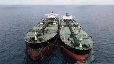Supertanker Pelanggar Dihantam di Selat Hormuz, Iran Perketat Kendali Jalur Minyak Dunia