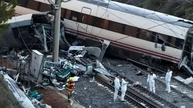 Tabrakan Dua Kereta Cepat di Spanyol Tewaskan 68 Orang, Ratusan Penumpang Dievakuasi