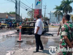 Toyota Kijang Pengangkut Bensin Terbakar di Bogor, Dua Orang Luka Bakar