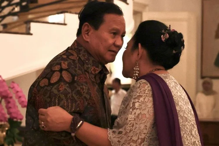 Unggah Foto Masa Muda Prabowo, Titiek Soeharto Doakan RI 1 di Ultah ke-75