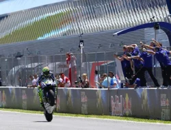 Valentino Rossi Gagal Finis di Jerez, Ungkap Masalah Ban dan Alarm Merah