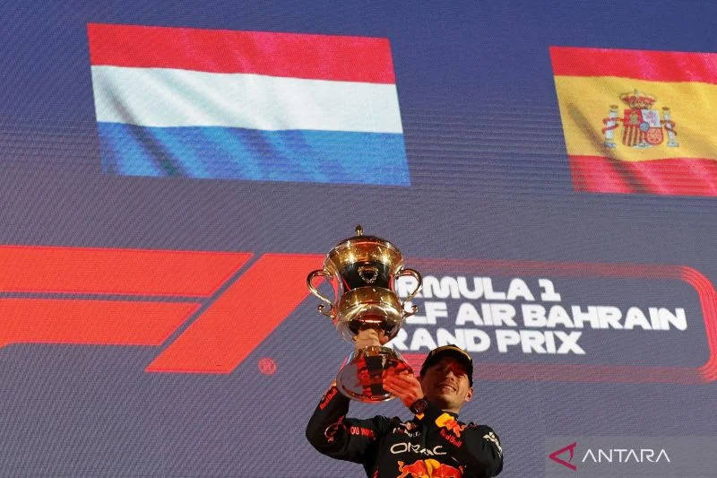Verstappen Juara GP Bahrain di Sepang Usai Drama Hujan dan Start Kacau